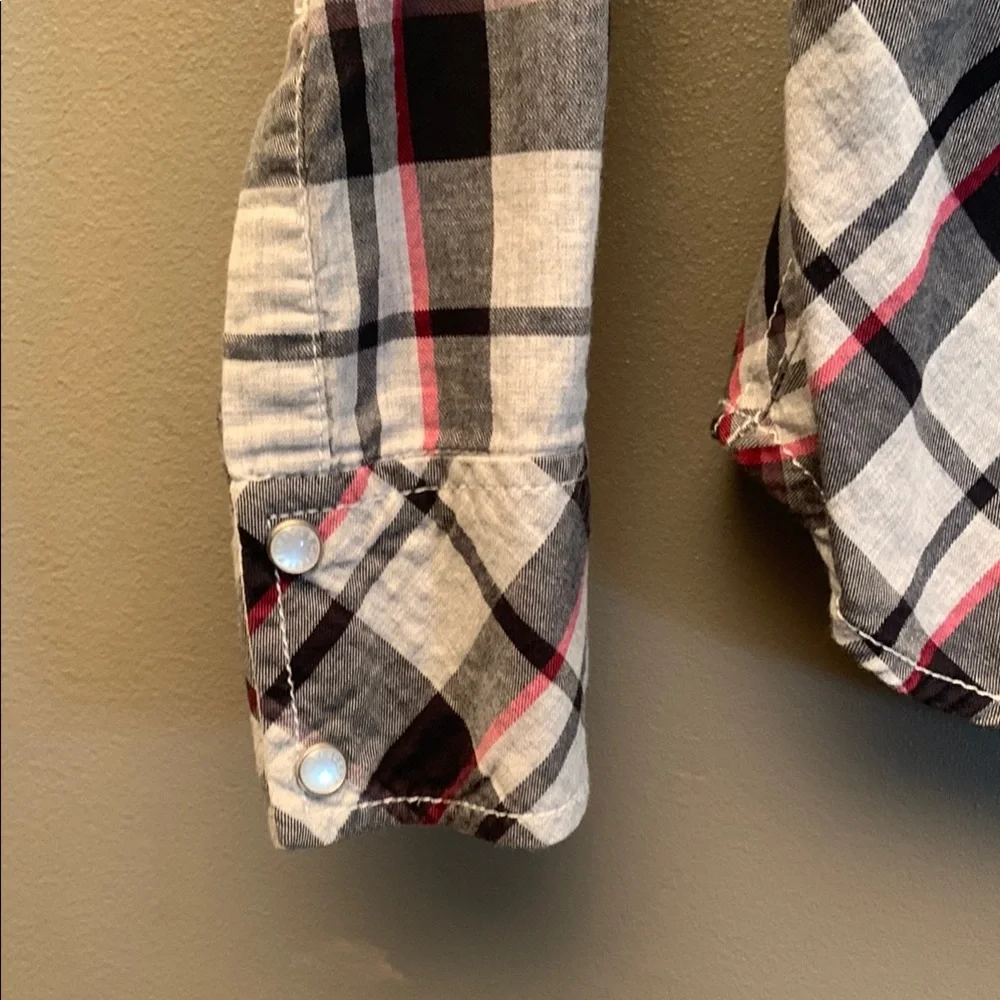 Guess Plaid Button Down Shirt in Pink Blue & White - Picture 4 of 11